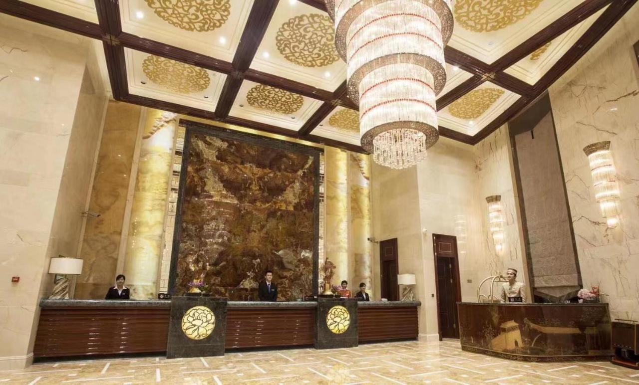 Days Hotel & Suites China Town---Five Minutes To Reach Changsha Station, The Metro Line 2 & Line 6 Are Nearby,Free Gym & Laundromat,Chinese And Western Buffet Breakfast Is Offered On The 31St Floor Exterior foto