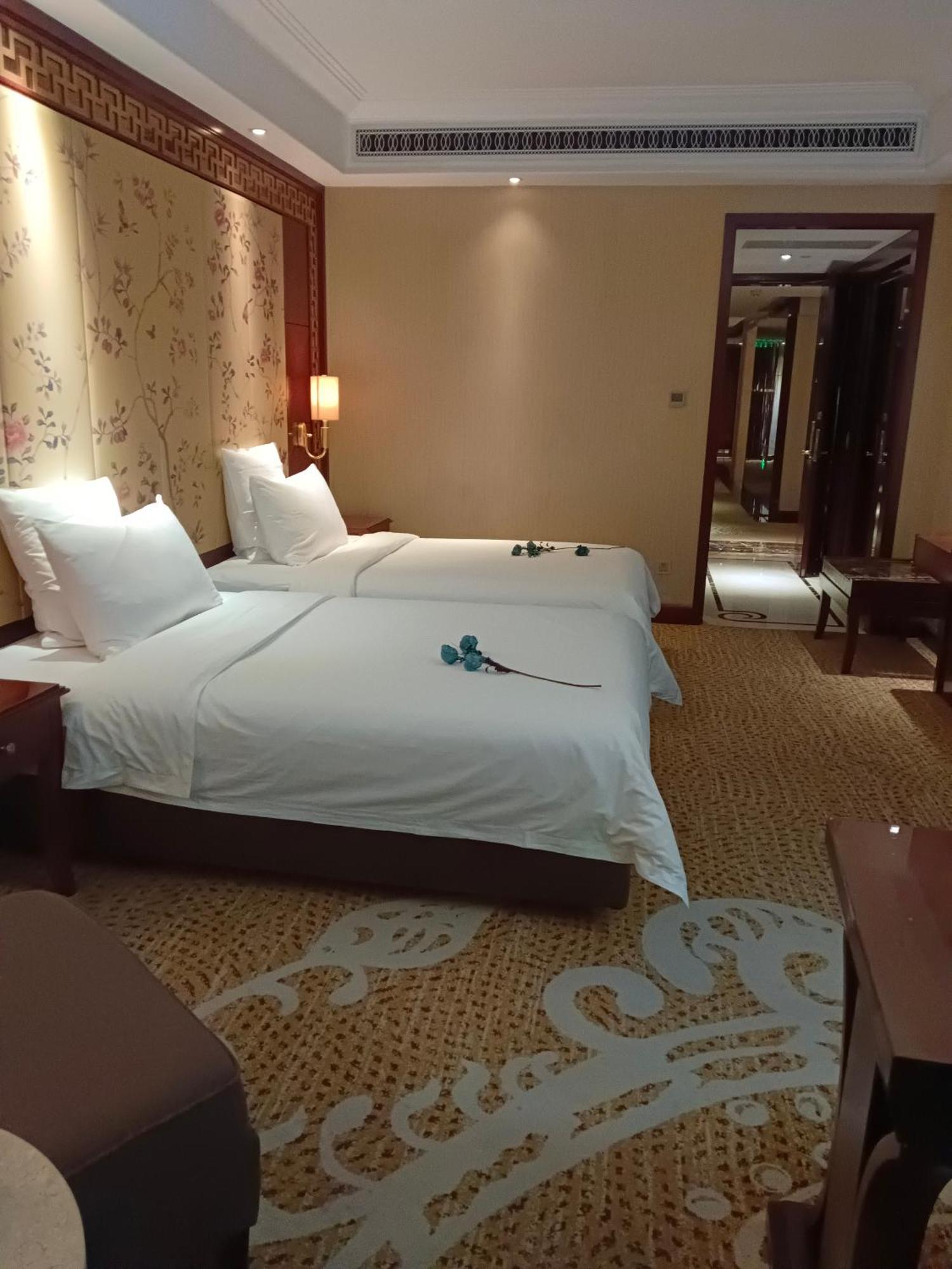 Days Hotel & Suites China Town---Five Minutes To Reach Changsha Station, The Metro Line 2 & Line 6 Are Nearby,Free Gym & Laundromat,Chinese And Western Buffet Breakfast Is Offered On The 31St Floor Exterior foto